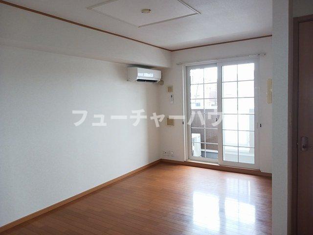 居室・リビング　居間です