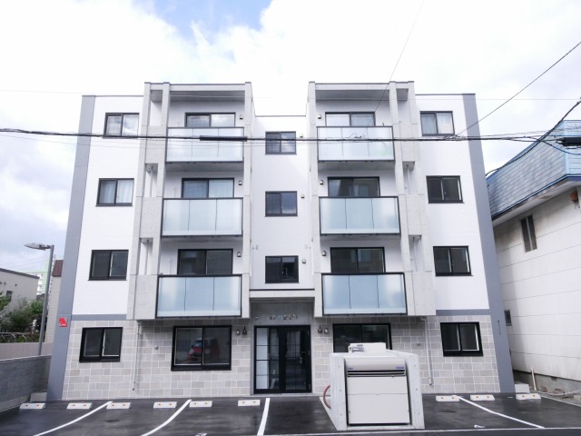 建物外観　都市ガス、エアコン付きです♪