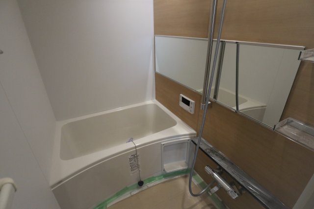 バス・シャワールーム　参考写真（同物件別部屋）