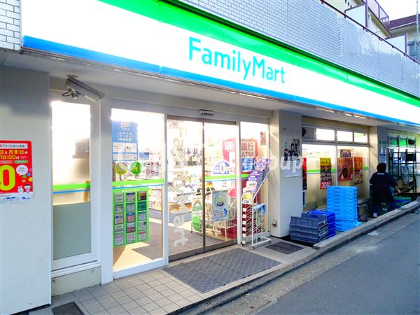 コンビニ　ファミリーマート 笹塚三丁目北店（コンビニ）まで234m