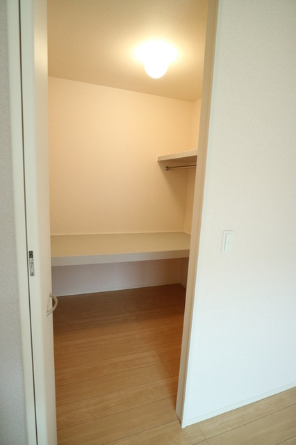 収納　ウォークインクローゼット