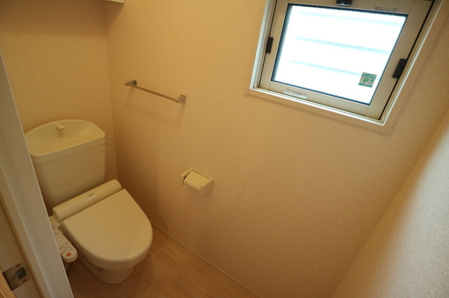 トイレ　トイレ（温水洗浄暖房便座）