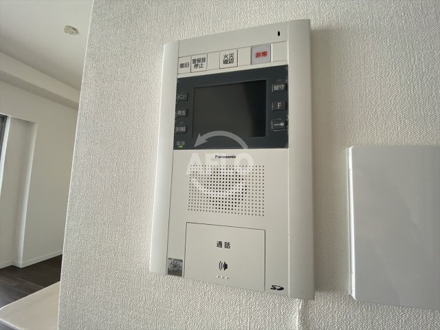 セキュリティ　アーバンエース五条公園パル　TVモニター付きインターホン