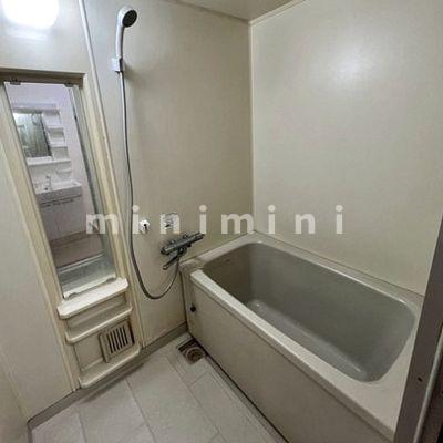 バス・シャワールーム　※写真は別号室のものですので現状優先とさせていただきます