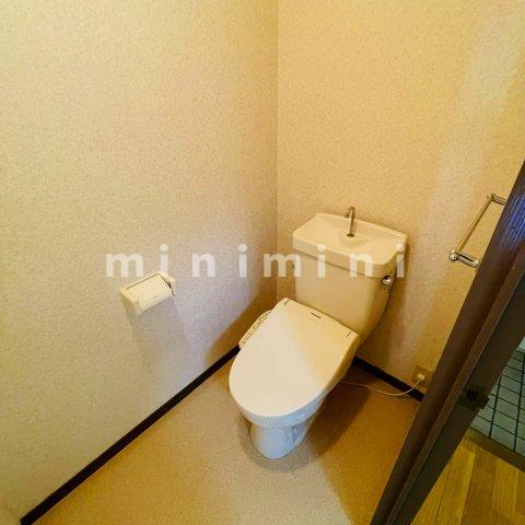 トイレ　※写真は別号室のものですので現状優先とさせていただきます