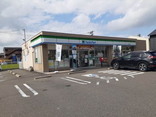 コンビニ　ファミリーマート岐阜茜部店（コンビニ）まで600m