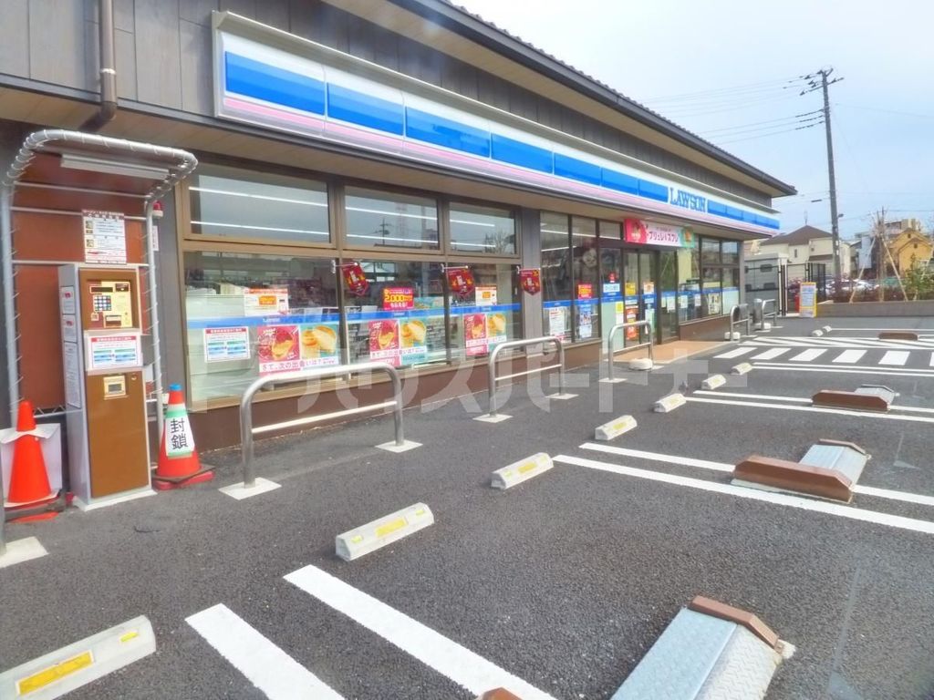 コンビニ　ローソンBOAT　RACE江戸川前店（コンビニ）まで120m