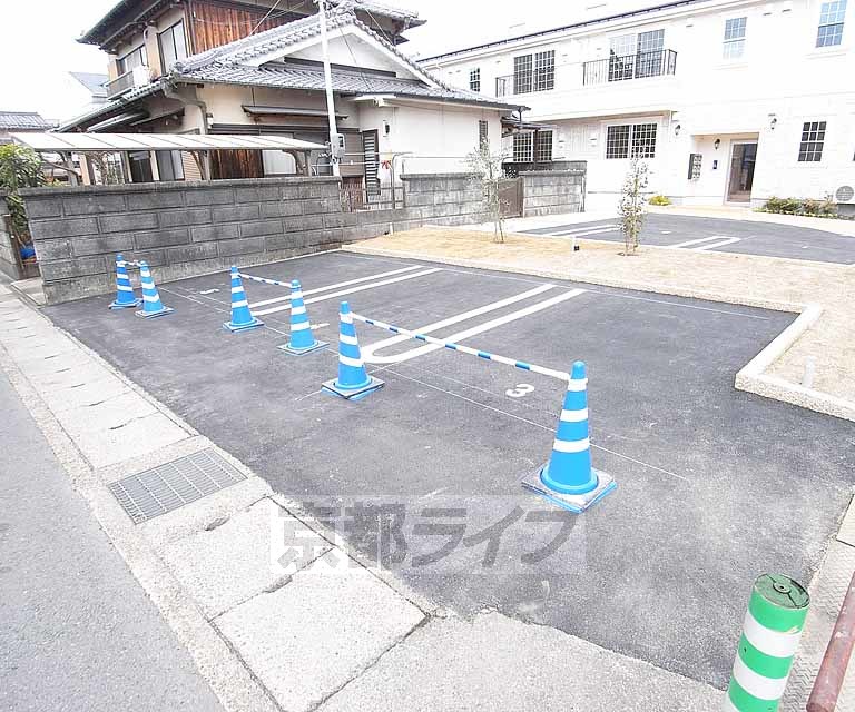 駐車場　駐車スペースです。