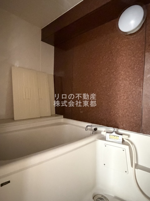バス・シャワールーム　足が伸ばせる広々バスタブでリラックス♪