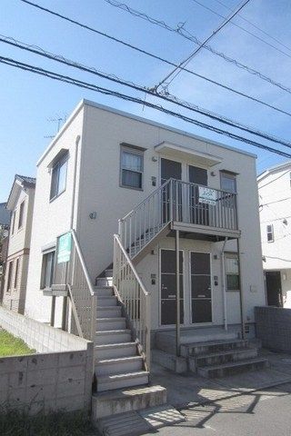 建物外観　２００８年築の綺麗なアパートです。