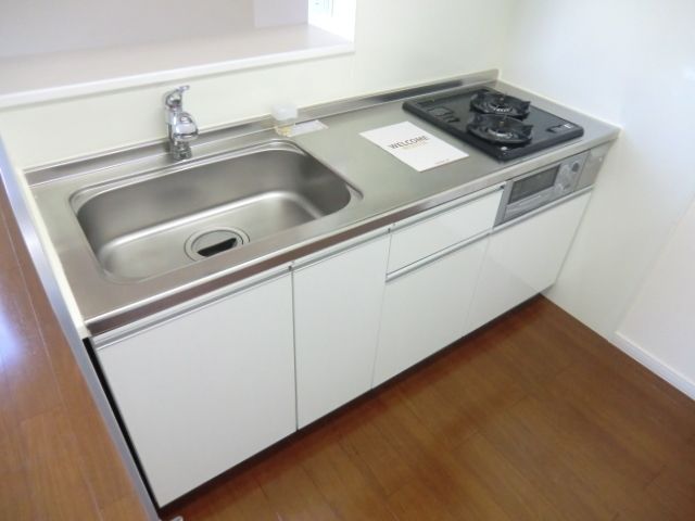 キッチン　２口グリル付対面式キッチン