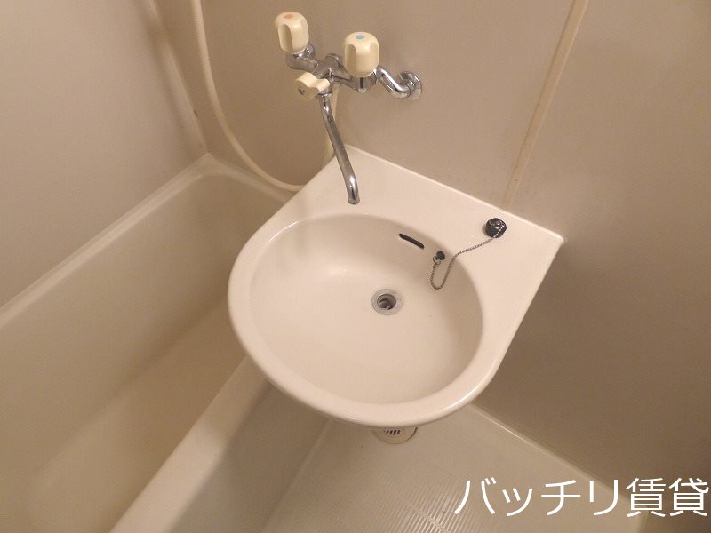 洗面設備　※室内写真等は同型タイプの為、現状優先となります。
