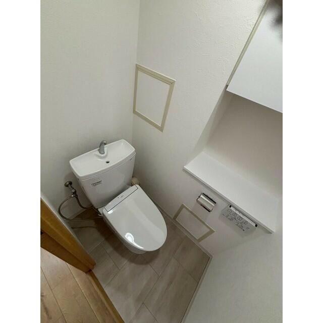 トイレ　参考写真(同タイプ・別部屋)