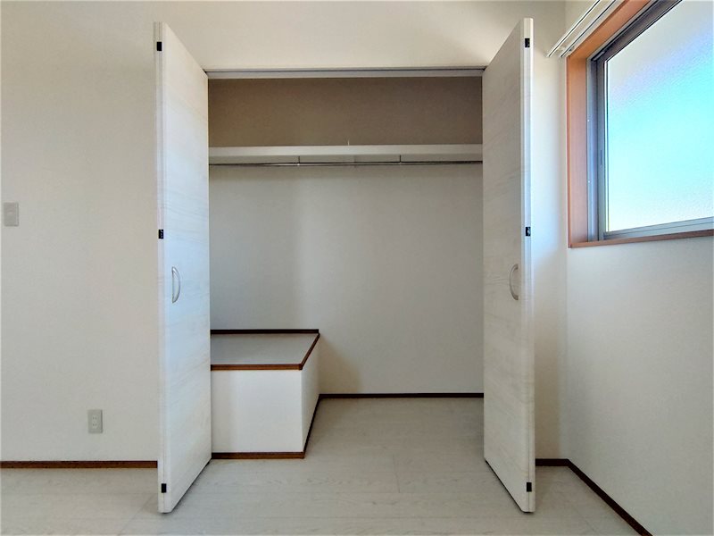 収納　ご家族の荷物をたっぷり収納可能です。