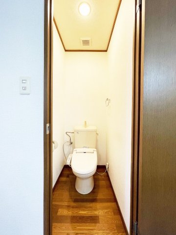 トイレ　トイレもきれいです