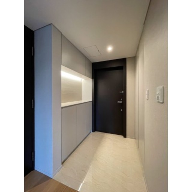 玄関　※写真は同タイプ住戸です。