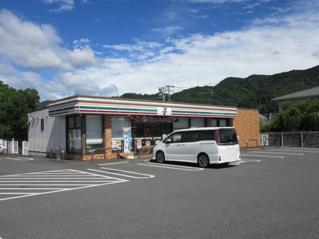 コンビニ　セブンイレブン　八代本野町店（コンビニ）まで750m