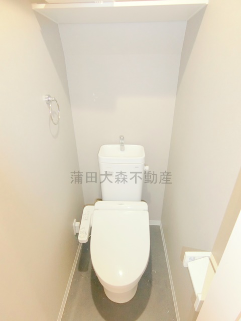 トイレ　温水洗浄便座付きトイレ