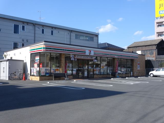 コンビニ　セブンイレブン（コンビニ）まで500m