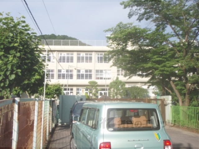 小学校　三室戸小学校（小学校）まで1460m