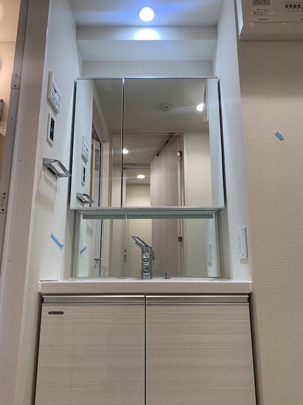 洗面設備　※同仕様写真含む