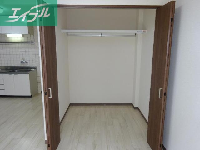収納　クローゼット