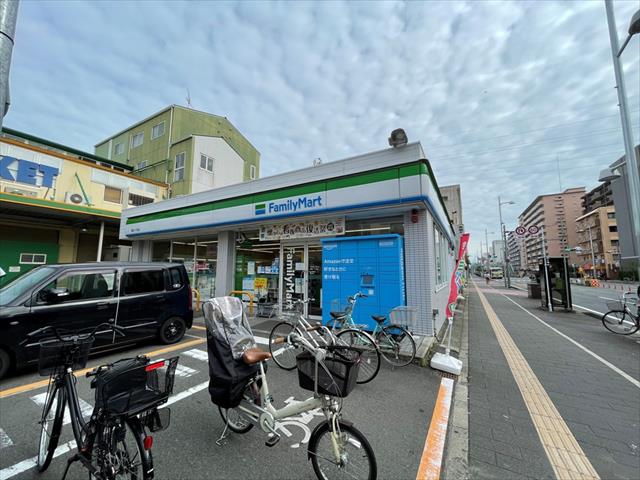 コンビニ　ファミリーマート（コンビニ）まで172m