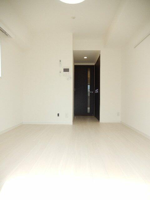 その他部屋・スペース　広くて明るい寝室