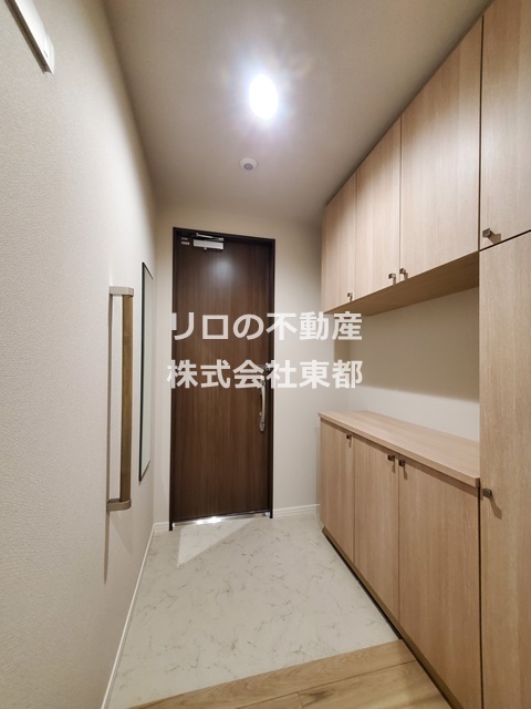 玄関　玄関収納も豊富です♪