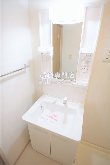 洗面設備　独立洗面台あります！