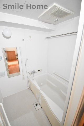 バス・シャワールーム　浴室乾燥は梅雨時や洗濯物が多くても安心です。