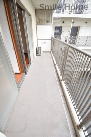 バルコニー　広めのバルコニーです