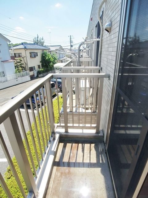 その他設備　♪お布団を難なく干せる大きなバルコニー付き♪