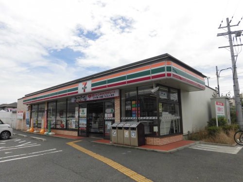 コンビニ　セブンイレブン堺土塔町店（コンビニ）まで398m