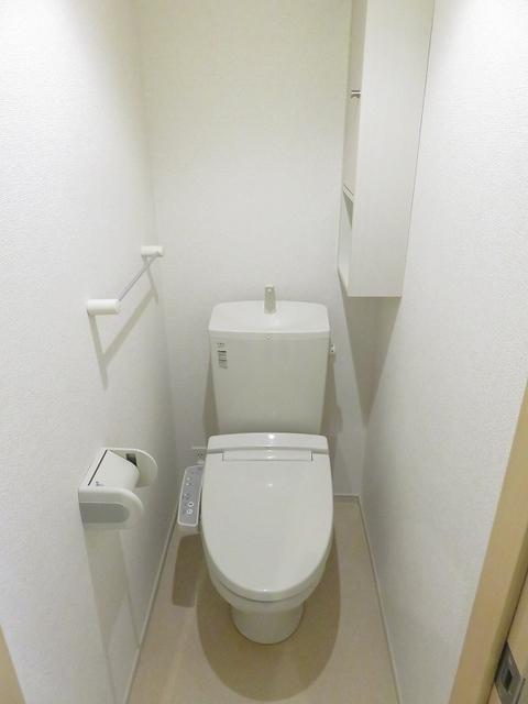 トイレ　温水洗浄便座