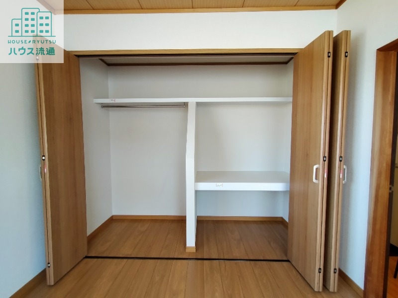 収納　※別号室の写真になります。
