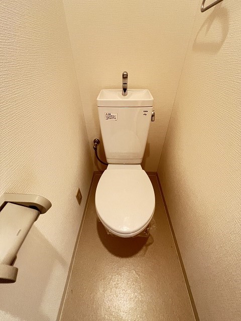 トイレ　清潔感のあるトイレです