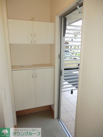 玄関　２段シューズボックス付き