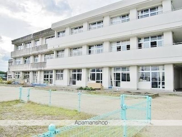 小学校　論田小学校（小学校）まで232m