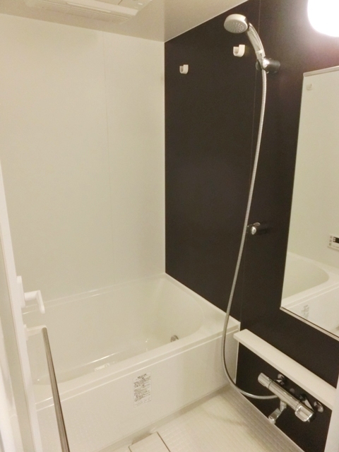 バス・シャワールーム　※写真は同タイプ住戸です。