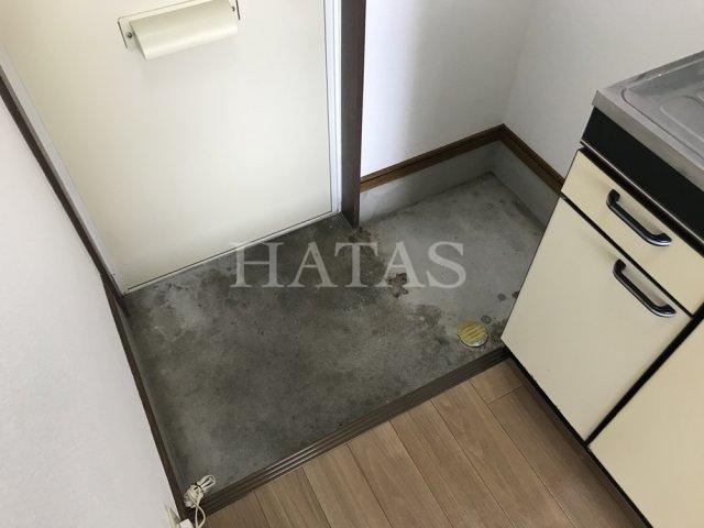 玄関　同物件別部屋です。
