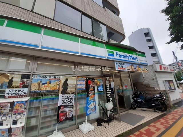 コンビニ　ファミリーマート文京音羽1丁目店（コンビニ）まで186m