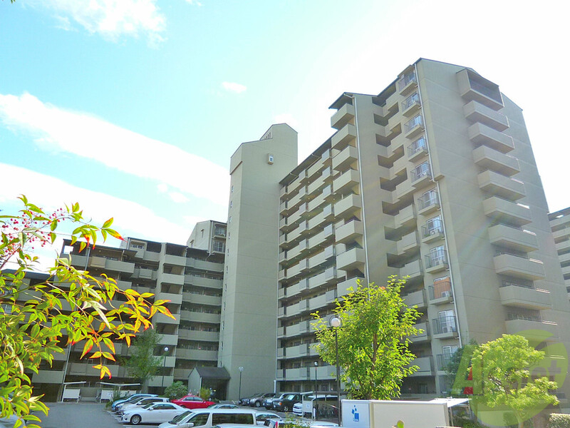 建物外観　豊中市上新田【センリ中央パークヒルズＢ棟】