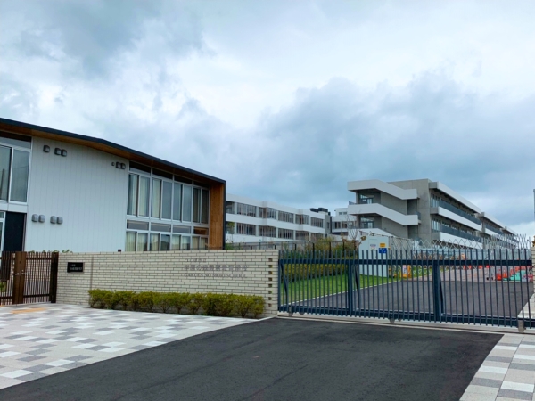 小学校　学園の森義務教育学校（小学校）まで240m