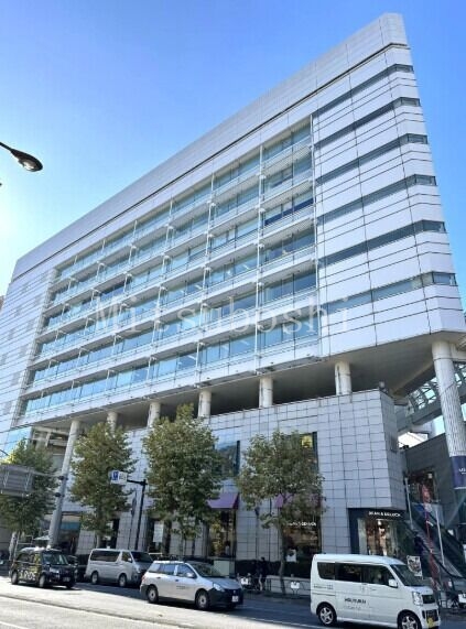 ショッピングセンター　広尾プラザ（ショッピングセンター）まで482m