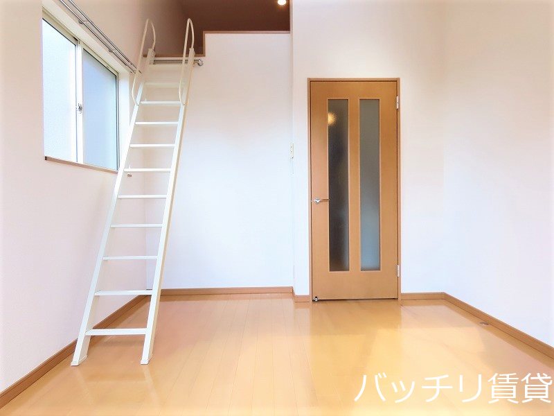 居室・リビング　同型タイプの為現状を優先致します。