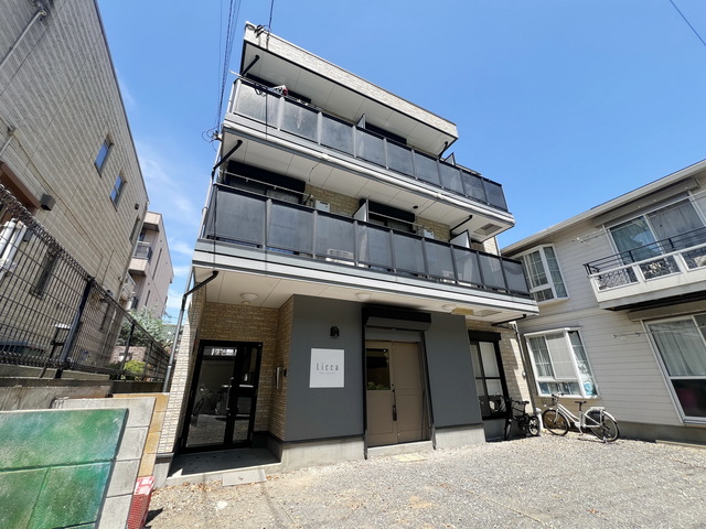 建物外観　～青い空にはえる外観っ～