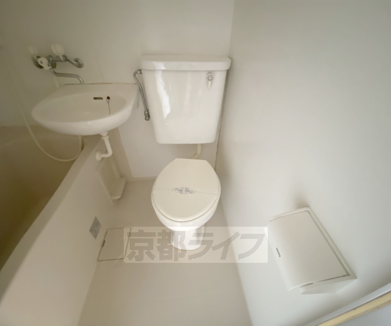 トイレ　ユニットバスのトイレです。