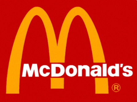 飲食店　マクドナルド 笹目通り高松店（飲食店）まで781m