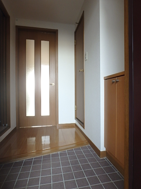 玄関　図面と現状に相違がある場合には現状を優先